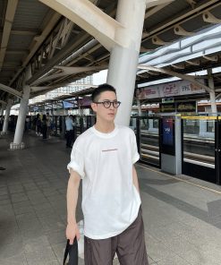 Korean Style Solid Color Back Letter Print Round Neck Short Sleeve Men's Casual T-Shirt for Early Spring Fashion