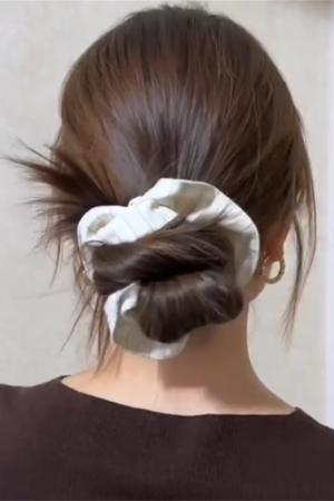 Korean-Style Striped Big Intestine Hair Tie - Trendy High-End Hair Accessory for 2025 Fashion