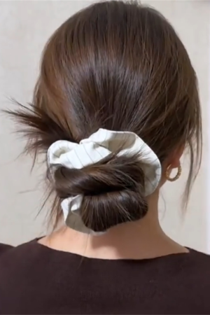 Korean-Style Striped Big Intestine Hair Tie - Trendy High-End Hair Accessory for 2025 Fashion