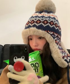 Korean Style Striped Plush Winter Hat for Women, Cold-Proof Cycling Cap with Ear Protection, Versatile Lei Feng Design 2025