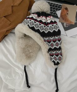 Korean Style Striped Plush Winter Hat for Women, Cold-Proof Cycling Cap with Ear Protection, Versatile Lei Feng Design 2025