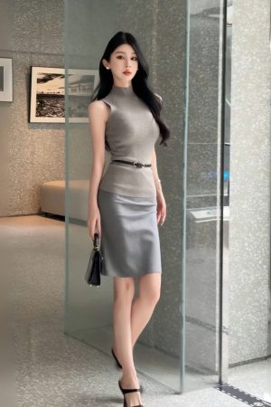 Korean Style Summer Elegant Sleeveless Knitted Top with Half High Neck and Waist-Defined Design in Solid Color