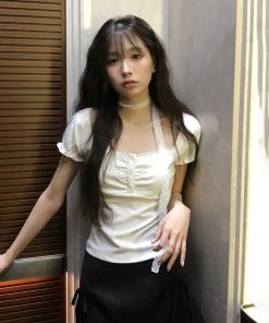 Korean-Style Sweet Ruffled Lace Trim Low Square Neck T-Shirt - Spliced Knitted Short Top for a Chic 90s Look