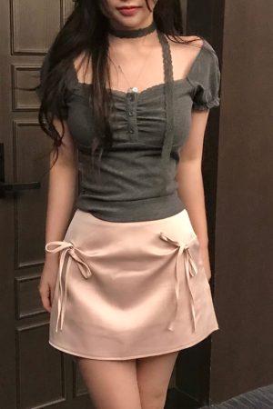 Korean-Style Sweet Ruffled Lace Trim Low Square Neck T-Shirt - Spliced Knitted Short Top for a Chic 90s Look