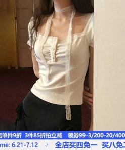 Korean-Style Sweet Ruffled Lace Trim Low Square Neck T-Shirt - Spliced Knitted Short Top for a Chic 90s Look