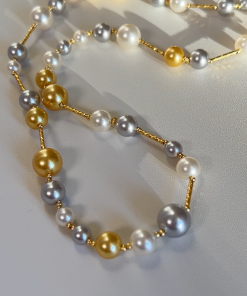Korean Style Three-Color Pearl and Metal Spacer Necklace - White, Gray, Gold Clavicle Chain for Women