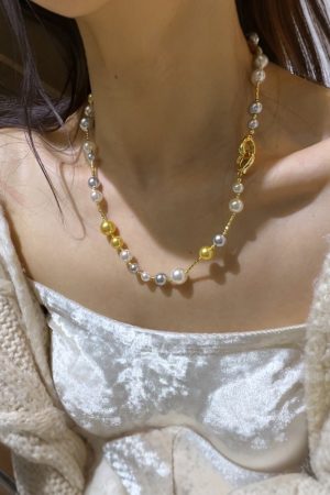 Korean Style Three-Color Pearl and Metal Spacer Necklace - White, Gray, Gold Clavicle Chain for Women