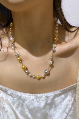 Korean Style Three-Color Pearl and Metal Spacer Necklace - White, Gray, Gold Clavicle Chain for Women