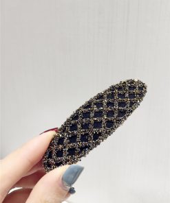 Korean Style Trendy Diamond-Studded Checkered Duckbill Hair Clip - Elegant Rectangular Edge Accessory for Fashionable Looks