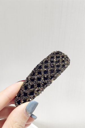 Korean Style Trendy Diamond-Studded Checkered Duckbill Hair Clip - Elegant Rectangular Edge Accessory for Fashionable Looks