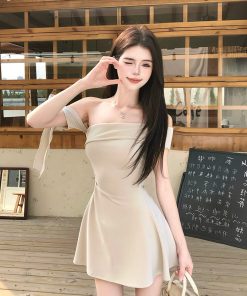 Korean-Style Vintage One-Shoulder Dress for Women, High-End Waist-Cinching Solid Color, Short Skirt, Summer Fashion