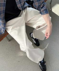 Korean Style White Apricot Minimalist Wide-Leg Straight Jeans for Men - Loose Fit Casual Curved Blade Denim Pants