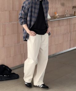 Korean Style White Apricot Minimalist Wide-Leg Straight Jeans for Men - Loose Fit Casual Curved Blade Denim Pants