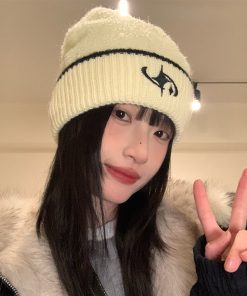 Korean-Style White Knitted Hat for Women - Warm Autumn Winter Neck Gaiter Scarf, Cold-Resistant and Versatile Fashion Accessory