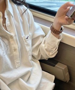 Korean-Style White Long Sleeve Polo Shirt for Women, Unique Design for Early Spring Fashion, French Chic Outfit