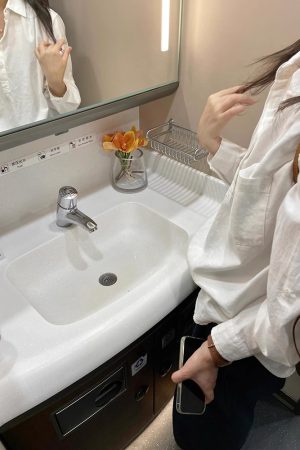 Korean-Style White Long Sleeve Polo Shirt for Women, Unique Design for Early Spring Fashion, French Chic Outfit