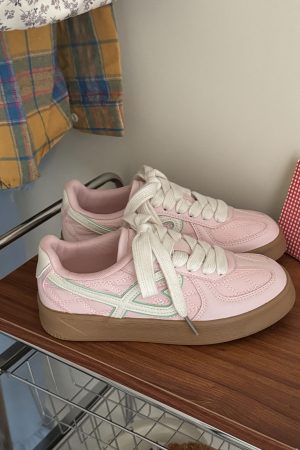 Korean Style White Sneakers for Women - Casual Versatile Soft Sole Sports Shoes for Training and Skating - 2025 Trend