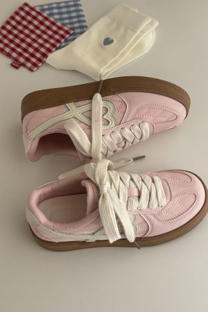 Korean Style White Sneakers for Women - Casual Versatile Soft Sole Sports Shoes for Training and Skating - 2025 Trend