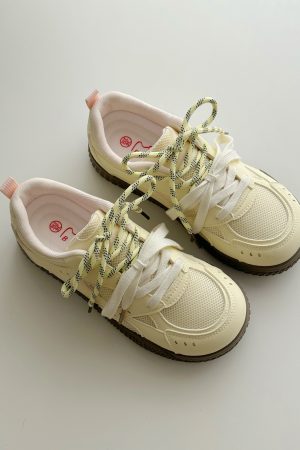 Korean Style Women's Breathable Mesh Training Sneakers - Versatile White Casual Sports Shoes for 2025 Trendy Look