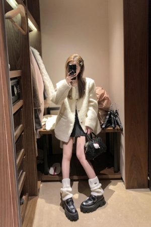 Korean Style Women's Short Wool Coat, Loose Fit Cotton-Padded Winter Jacket, High-End Quality, 2025 Trendy Fashion