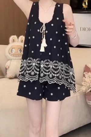 Korean Style Women's Summer 2025 Crochet Embroidered Sleeveless Vest & Casual Shorts Two-Piece Set