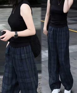 Korean Style Women's Summer Two-Piece Set: Slim-Fit Lapel Top & Age-Reducing Wide-Leg Pants for a Chic Look