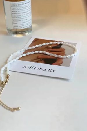 Korean Transparent White Crystal High-End Necklace - Sweet Collarbone Chain for Spring Summer INS Style Fashion