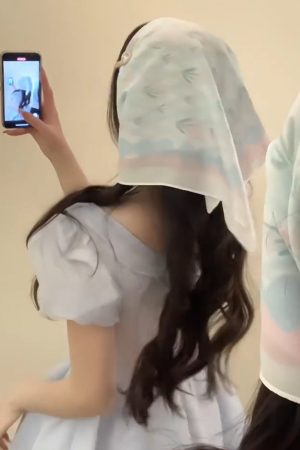 Korean Tulip Silk Headscarf - Versatile Travel Accessory for Sun Protection, Artistic Floral Design, Instagram-Style Fashion