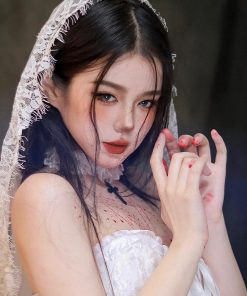 Lace Choker Necklace with Cross for Women - Sweet Cool Sexy Cosplay Collarbone Chain, Perfect for Y2K and Gothic Styles