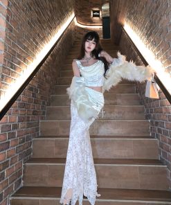 Lace Sweet and Spicy Bodycon Top with Mermaid Skirt - Elegant Winter Outfit for Young Ladies, Perfect for Night Banquets and Formal Events