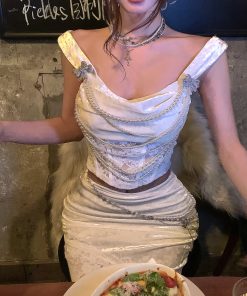 Lace Sweet and Spicy Bodycon Top with Mermaid Skirt - Elegant Winter Outfit for Young Ladies, Perfect for Night Banquets and Formal Events