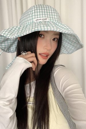 Large Brim Blue Checkered Fisherman's Hat for Women - Summer Sunshade Bucket Hat, Small Face Outdoor Sun Protection