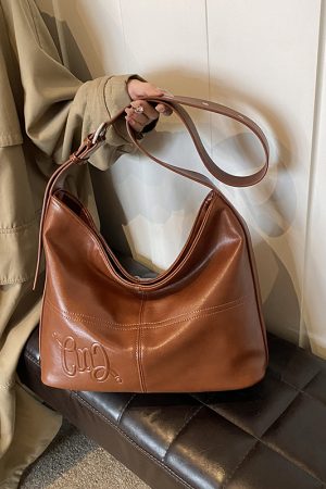Large-Capacity Minimalist Tote Bag for Women - Fashionable Shoulder Bag for Commuting, Artistic Design, Spring/Summer 2025
