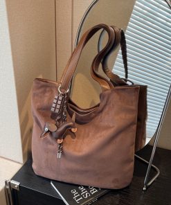 Large Capacity Retro Matte Tote Bag for Women - Stylish Commuting Shoulder Bag for Spring/Summer 2025 Fashion