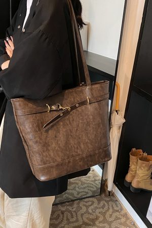 Large Capacity Retro Tote Bag for Women - Spring/Summer 2025 Multifunctional Commuting Backpack - Stylish and High-Quality Design