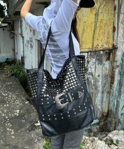 Large Capacity Soft Leather Y2K Star Tote Bag - Gothic Motorcycle Shoulder Bag for Commuters and Niche Fashion