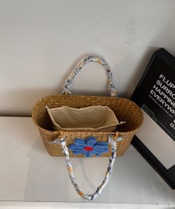 Large Capacity Woven Straw Tote Bag for Women with Bamboo Handle - Stylish Beach Shopping Basket for Summer 2025