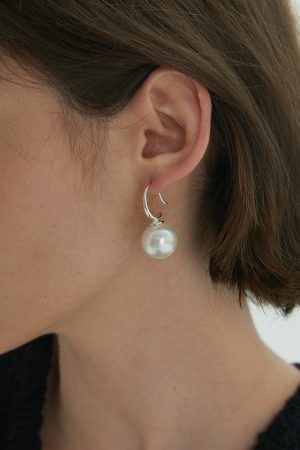 Large Pearl Earrings in S925 Silver - Elegant Korean Style, Versatile Daily Wear, Simple and Chic Design