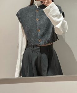 Layered Loose Fit Knitted Vest Cardigan - Sleeveless Short Outerwear Top for Women, Casual Chic Style