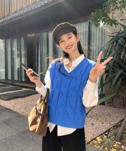 Layered V-Neck Knitted Vest for Women - Versatile Sleeveless Cardigan with Cable Knit Design, Perfect for 90s and Y2K Styles