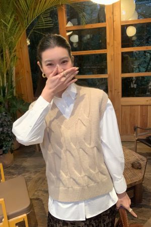 Layered V-Neck Knitted Vest for Women - Versatile Sleeveless Cardigan with Cable Knit Design, Perfect for 90s and Y2K Styles