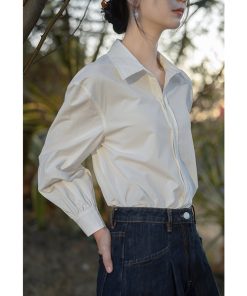 Layered White Long Sleeve Shirt for Women - French Style Casual Top for Spring & Autumn, Chic and Versatile Fashion Essential