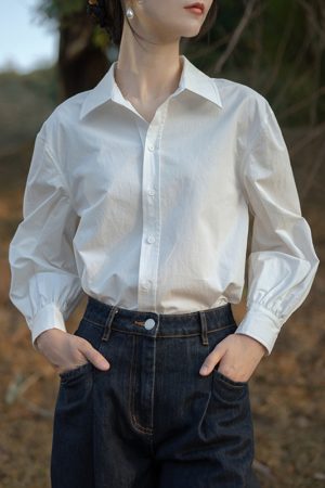 Layered White Long Sleeve Shirt for Women - French Style Casual Top for Spring & Autumn, Chic and Versatile Fashion Essential