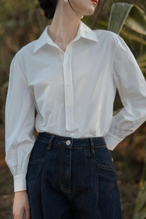 Layered White Long Sleeve Shirt for Women - French Style Casual Top for Spring & Autumn, Chic and Versatile Fashion Essential
