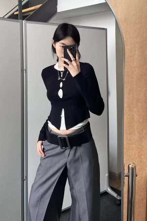 Layered Women's Outfit, Hollow Round Neck Long Sleeve Knitted Top, Reversible Slim-Fit Shirt for Fall, Casual Fashion