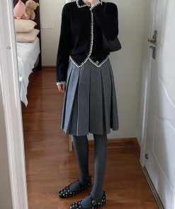 Lazy Style Black Knitted Cardigan for Women with Doll Collar - Cozy Loose Outerwear for Autumn Fashion