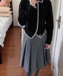 Lazy Style Black Knitted Cardigan for Women with Doll Collar - Cozy Loose Outerwear for Autumn Fashion