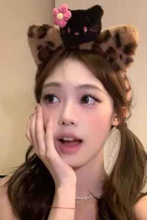 Leopard Print Plush Cat Headband for Women - Cozy Hairband for Face Washing, Mask Application, Autumn & Winter Accessory