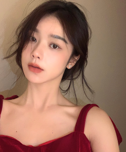 Light Luxury Bowknot Pearl Ear Clips for Women - No Ear Holes, Retro Minimalist Design for Y2K and High-End Fashion Looks