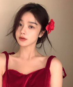 Light Luxury Bowknot Pearl Ear Clips for Women - No Ear Holes, Retro Minimalist Design for Y2K and High-End Fashion Looks